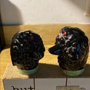 Black Poodle antique  Salt/Pepper Shakers souvenir pieces, Niagara Falls Canada